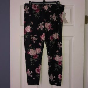 NWT Floral Leggings, XL